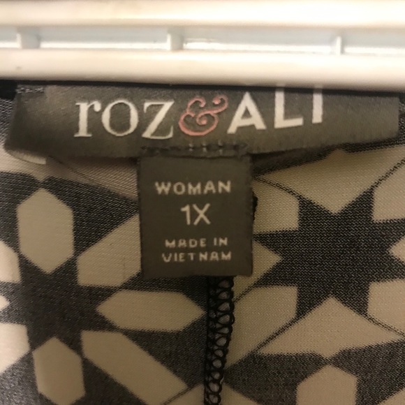 Women’s silky poncho blouse - Picture 2 of 2